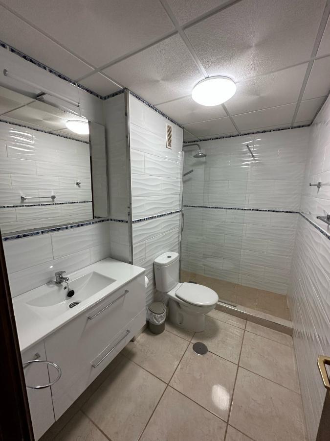 Victoria Court 2- Lovely Apartment 25 Арона Экстерьер фото